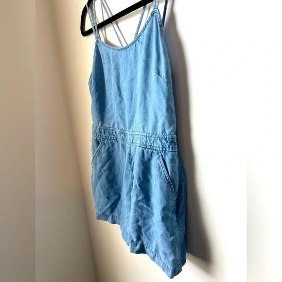 Ann Taylor LOFT Blue Light Wash Strappy Chambray Romper With Pockets Size 2 - Picture 5 of 12